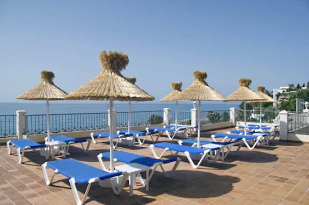 Apartamentos Hc Burriana Playa Nerja Exterior photo