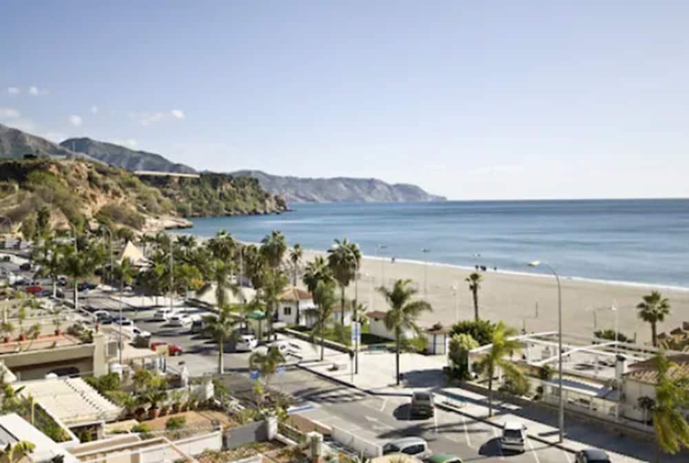 Apartamentos Hc Burriana Playa Nerja Exterior photo