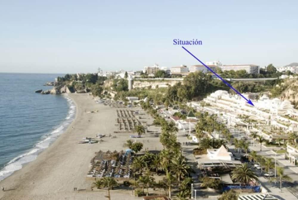 Apartamentos Hc Burriana Playa Nerja Exterior photo